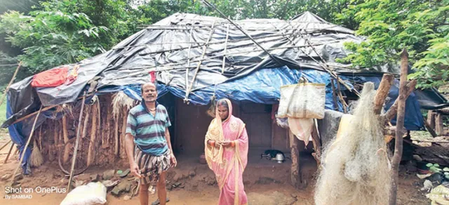 ଚିହ୍ନଟ ହୋଇପାରୁନି ଜାଗା, ଭଙ୍ଗାଦଦରା କୁଡ଼ିଆରେ ବିତୁଛି ଜୀବନ