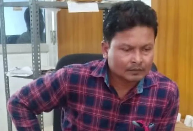 ଲାଞ୍ଚ ନେଇ ଭିଜିଲାନ୍ସ ଜାଲରେ ତହସିଲ କାର୍ଯ୍ୟାଳୟର ବରିଷ୍ଠ କିରାଣି