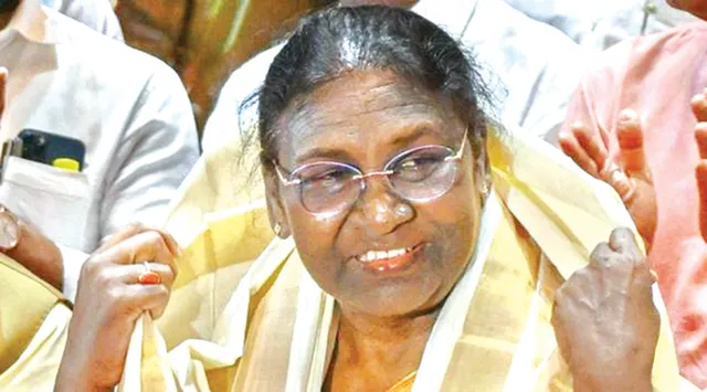 ଶ୍ରୀମନ୍ଦିରରେ ୪/୫ ଘଣ୍ଟା କଟାଇ ଦିଅନ୍ତି ଦ୍ରୌପଦୀ