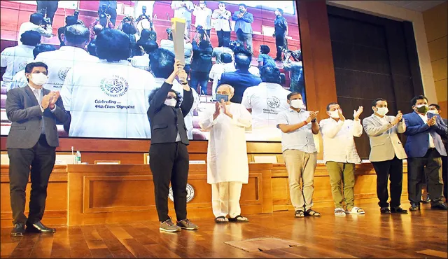 ସ୍ବର୍ଣ୍ଣ ତ୍ରିଭୁଜ ବୁଲିଲା ଚେସ୍‌ ଅଲିମ୍ପିଆଡ୍‌ ମଶାଲ୍‌: ସମ୍ବର୍ଧିତ ହେଲେ ୮ ଚେସ୍‌ ବ୍ୟକ୍ତିତ୍ବ