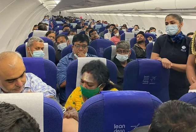 ତେଲେଙ୍ଗାନା ରାଜ୍ୟପାଳ ବିମାନରେ ଅସୁସ୍ଥ ସହଯାତ୍ରୀଙ୍କ ଚିକିତ୍ସା କଲେ