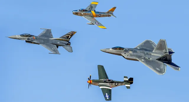 ଯୁଦ୍ଧବିମାନ ନିଜେ ନିଜର ଶତ୍ରୁ