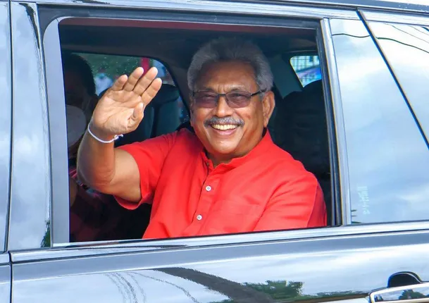 ଶ୍ରୀଲଙ୍କାର ପଳାତକ ରାଷ୍ଟ୍ରପତି ଗୋଟାବାୟାଙ୍କୁ ମାଳଦ୍ୱୀପରେ ବି ବିରୋଧ, ସସ୍ତ୍ରୀକ ସିଙ୍ଗାପୁର ଯିବେ