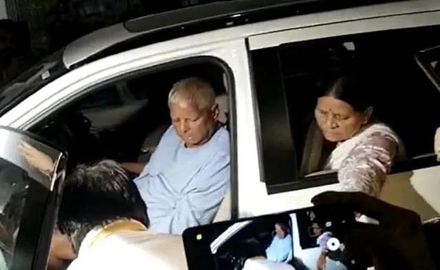 ତେଜସ୍ବୀ ଯାଦବଙ୍କୁ ଫୋନ୍‌ କରି ଲାଲୁଙ୍କ ସ୍ବାସ୍ଥ୍ୟାବସ୍ଥା କଥା ପଚାରି ବୁଝିଲେ ପ୍ରଧାନମନ୍ତ୍ରୀ ମୋଦୀ