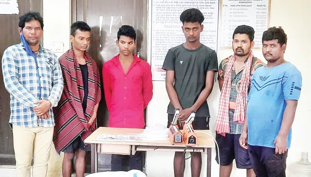 ନକଲି ମଦ କାରଖାନା ଠାବ, ୬ ଗିରଫ