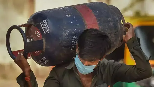 କମର୍ସିଆଲ୍‌ ଏଲ୍‌ପିଜି ଦାମ୍ ୧୯୮ ଟଙ୍କା ହ୍ରାସ