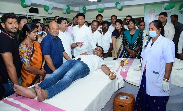 ବିଜେଡିର ୨୫ତମ ପ୍ରତିଷ୍ଠା ଦିବସ: ବିଜେଡି ପକ୍ଷରୁ ରକ୍ତଦାନ ଶିବିର ଓ ବୃକ୍ଷରୋପଣ