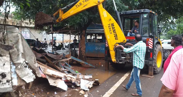 ସହିଦନଗରରୁ ଜବରଦଖଲ ଉଚ୍ଛେଦ, କାର୍ଯ୍ୟକ୍ଷମ ହେବ ବହୁତଳ କାର ପାର୍କିଂ