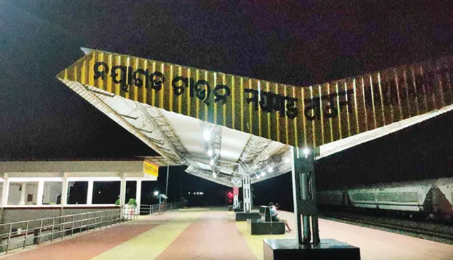 ଅସୁରକ୍ଷିତ ନୟାଗଡ଼ ଟାଉନ୍‌ ଷ୍ଟେସନ୍‌, ସନ୍ଧ୍ୟା ହେଲେ ଛୁଟୁଛନ୍ତି ନିଶାଡ଼ି, ଅପରାଧୀ