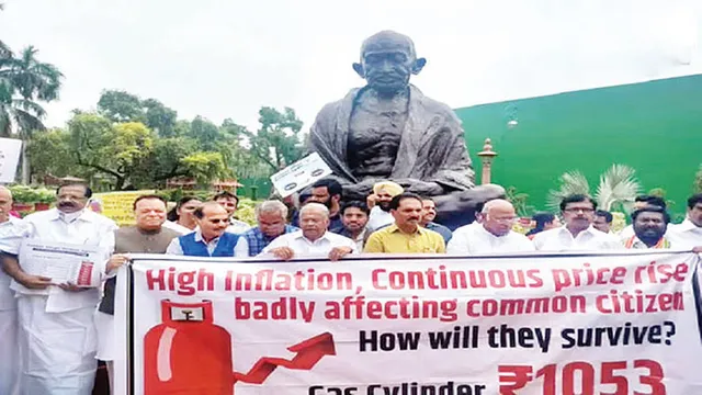 ମୌସୁମୀ ଅଧିବେଶନ: ପଞ୍ଚମ ଦିନରେ ବି ଅଚଳାବସ୍ଥା ଜାରି