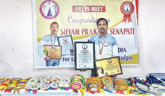 ବ୍ୟାଜ୍‌ ସଂଗ୍ରହରେ ବିଶ୍ୱ ରେକର୍ଡର ଅଧିକାରୀ ଶ୍ୟାମପ୍ରକାଶ