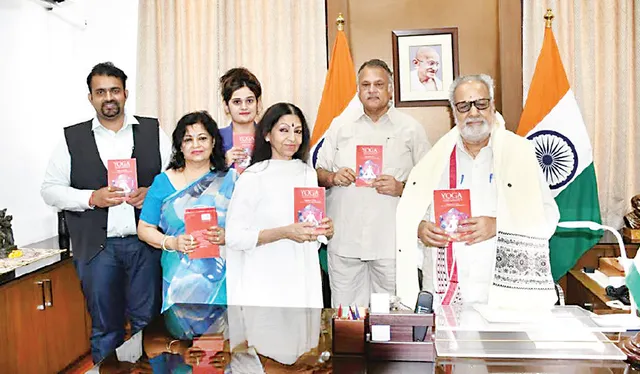 ରାଜଭବନରେ ‘ଯୋଗ ଫର୍‌ ସୁପର୍‌ ଇମ୍ୟୁନିଟି’ ଲୋକାର୍ପିତ