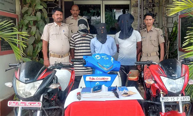 ହାଇୱେ ଲୁଟେରା ଗ୍ୟାଙ୍ଗକୁ ଧରିଲା ପୁଲିସ୍