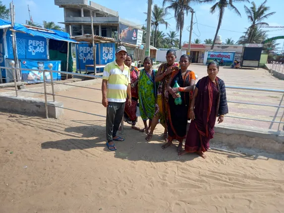 ସମୁଦ୍ରରେ ବୁଡ଼ି ଯାଉଥିବା ୫ମହିଳା ଉଦ୍ଧାର 