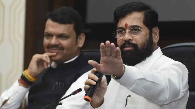 ବିଧାୟକଙ୍କ ପରେ ଉଦ୍ଧବଙ୍କ ବିଦ୍ରୋହୀ ହେଲେ ସାଂସଦ, ସିନ୍ଦେଙ୍କ ସହ ୧୪ଜଣ ହାତ ମିଳାଇଲେ !