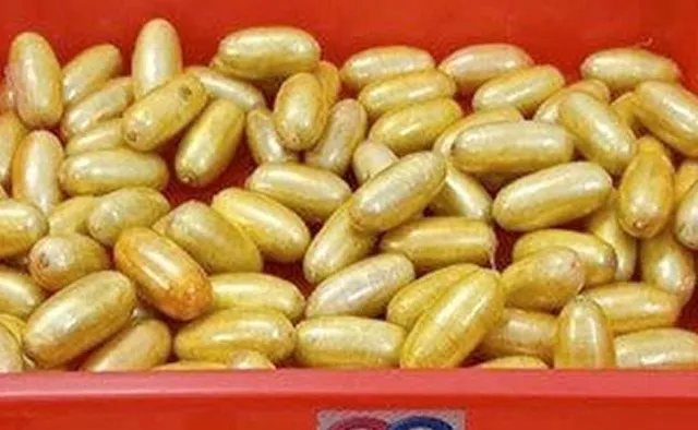 ୯ କୋଟିର ହେରୋଇନ ଜବତ, କ୍ୟାପସୁଲ କରି ଗିଳି ଦେଇଥିଲେ ଯାତ୍ରୀ