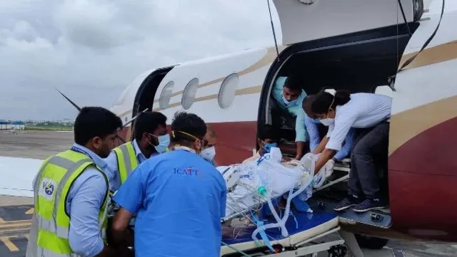 ଆମେରିକାରେ ହୋଇପାରିଲାନି ମା'ଙ୍କର ଚିକିତ୍ସା, ୧ କୋଟି ଟଙ୍କା ଖର୍ଚ୍ଚ କରି ଭାରତକୁ ପଠାଇଲେ ପୁଅ