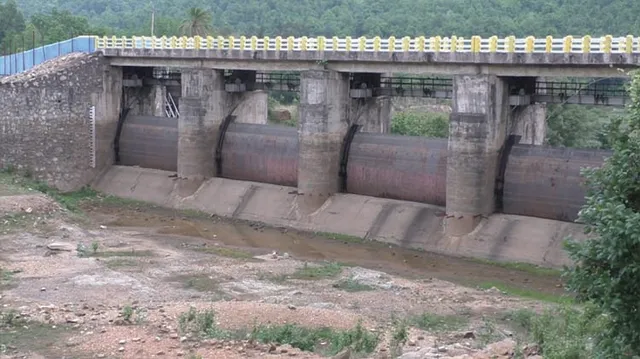 ଜଳ ନଥାଇ କର ଆଦାୟ, କୁକୁଡା ଡ୍ୟାମରୁ ସରଫଗଡ଼ ଯାଏ ଚାଷୀ ଶୋଷିତ