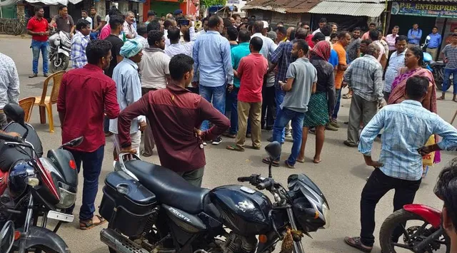 ରେଢ଼ାଖୋଲରେ ୧୨ ଘଣ୍ଟିଆ ବନ୍ଦ ପାଳନ: ଜାତୀୟ ରାଜପଥରେ ଅଟକିଛି ଶହଶହ ଯାନବାହାନ