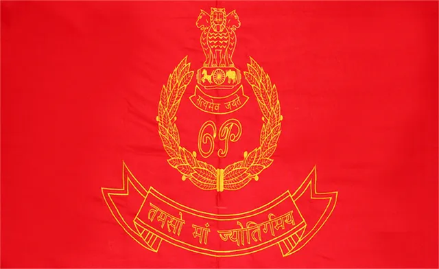 ପୁଲିସ୍ ବାବୁ ଦେଉଛନ୍ତି ଧମକ!   