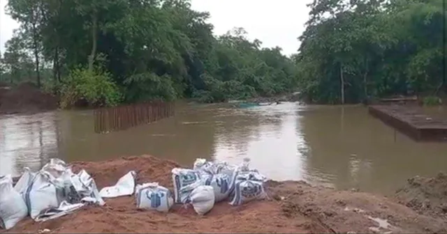 ମାସକରେ ତିନି ଥର ଧର୍ମଗଡ଼-ଜୁନାଗଡ଼ ରାସ୍ତା ବିଚ୍ଛିନ୍ନ