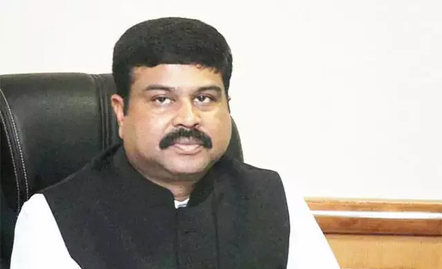 ନୂଆ ପାଠ୍ୟକ୍ରମ ପ୍ରସ୍ତୁତି ପାଇଁ ସର୍ଭେରେ ଭାଗ ନେବାକୁ ଶିକ୍ଷାମନ୍ତ୍ରୀଙ୍କ ନିବେଦନ