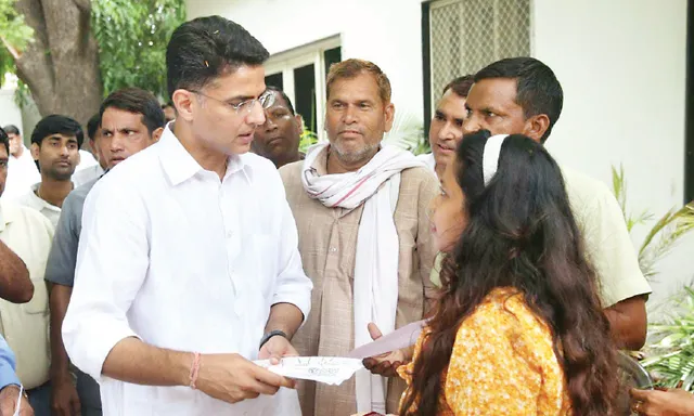 ଋତୁସ୍ରାବ ସମୟରେ ସବୈତନିକ ଛୁଟି ପାଇଁ ଦାବି