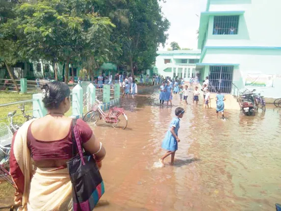 ଇଏ କି ଅବସ୍ଥା? ‘ସ୍ମାର୍ଟ ସ୍କୁଲ୍‌’ ଉବୁଟୁବୁ