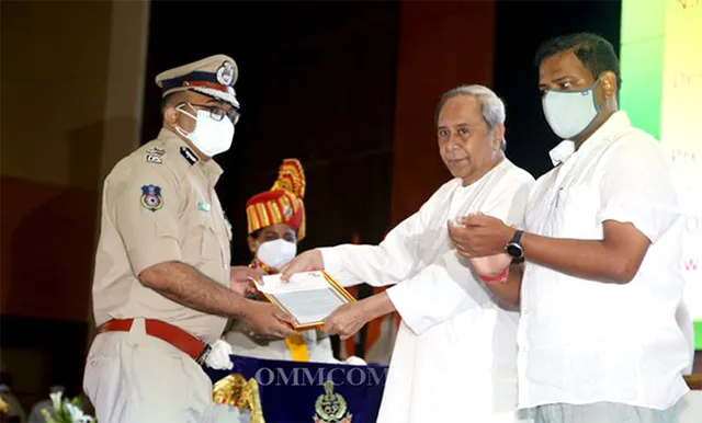 ୨୯ଜଣଙ୍କୁ ପୁଲିସ ସେବା ପଦକ: ୨ ଜଣ ପାଇଲେ ରାଷ୍ଟ୍ରପତି ପୁଲିସ ପଦକ