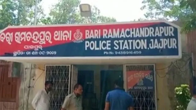 ଖଲଣା ଗୁଳିକାଣ୍ଡ ମାମଲା: ପୁଅକୁ ନପାଇ ମା’କୁ ବାନ୍ଧିଲା ପୁଲିସ