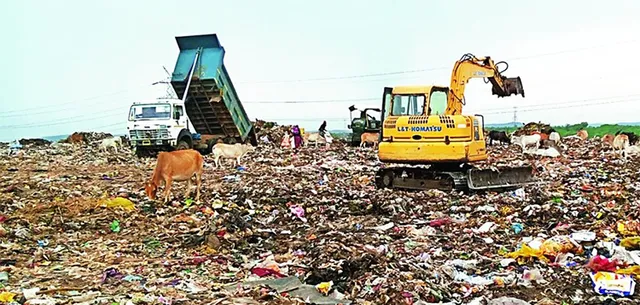 ବଢ଼ିଲା ଦାରୁଠେଙ୍ଗ ଡମ୍ପିଂୟାର୍ଡ ଅଡ଼ୁଆ, ଆବର୍ଜନା ନପକାଇବାକୁ ଜିଦ୍‌ ଧରିଛନ୍ତି ଲୋକ