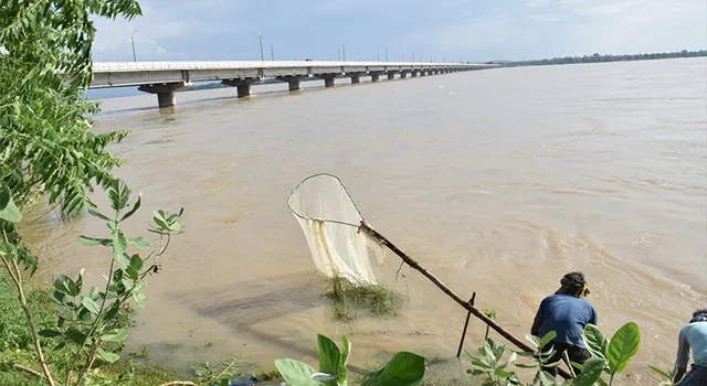ହୀରାକୁଦରେ ୪୦ ଗେଟ୍ ଖୋଲିବା ପରେ ସ୍ଥିତି ବେହାଲ