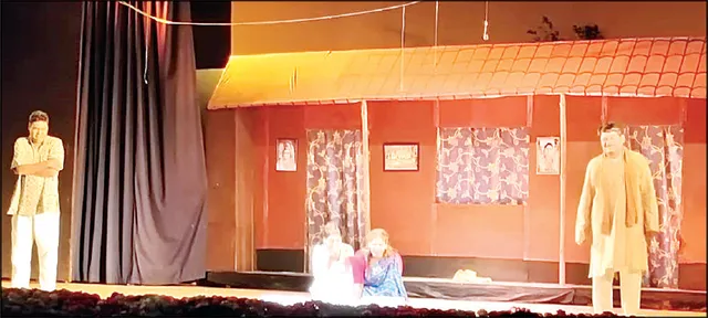 ମଞ୍ଚସ୍ଥ ହେଲା ନାଟକ ‘ଅଧୁରା ସ୍ବପ୍ନ’