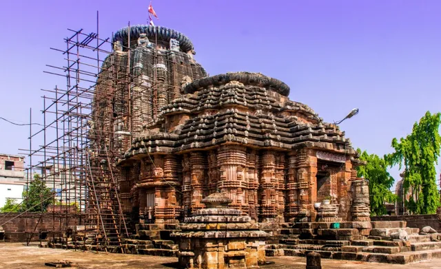 ବଜ୍ରପାତ ଭୟରୁ ମୁକୁଳିପାରୁନି ଯମେଶ୍ବର ମନ୍ଦିର