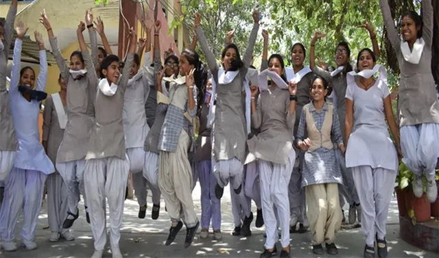 ‘ସମ୍ବାଦ’+୨ ସମ୍ବର୍ଧନା ଆଜି: ସମ୍ବର୍ଧିତ ହେବେ ସିଏଚ୍‌ଏସ୍‌ଇ, ସିବିଏସ୍‌ଇର ୨୦୦ ମେଧାବୀ ବିଜ୍ଞାନ ଛାତ୍ରଛାତ୍ରୀ