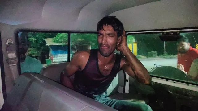 ମୋବାଇଲ ଦୋକାନରୁ ଚୋରି ଉଦ୍ୟମ: ଧରାପଡ଼ିଲା ଜଣେ ଅଭିଯୁକ୍ତ, ଅନ୍ୟମାନେ ଘଟଣାସ୍ଥଳରୁ ଫେରାର