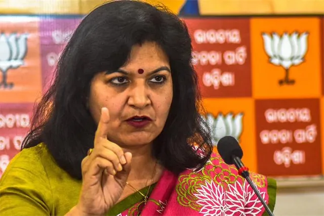 ବେଆଇନ ବାଲି ଉଠାଣ ବିରୋଧରେ ବର୍ଷିଲେ ଅପରାଜିତା