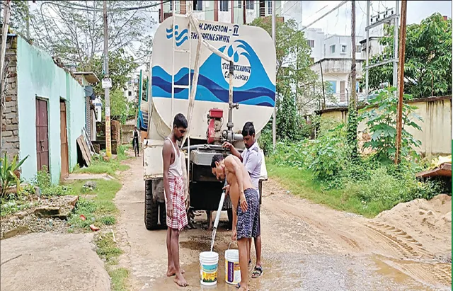 ନୂଆପଲ୍ଲୀ‌ରେ ସପନ ଅମୃତ ଯୋଜନା: ଲଟକିଛି ଓଭର୍‌ହେଡ୍‌ ଟାଙ୍କି ନିର୍ମାଣ