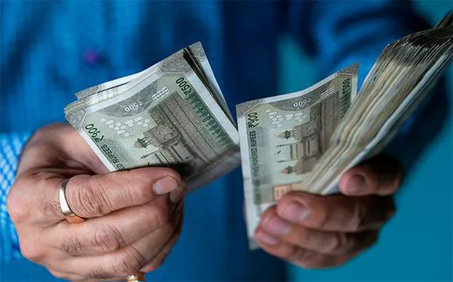 ପରକୀୟା ପ୍ରୀତି‌ ମାମଲା: ଅଭିଯୁକ୍ତକୁ ୫ ହଜାର ଟଙ୍କା ଜରିମାନା