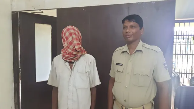 ମହିଳାଙ୍କୁ ବୀଭତ୍ସ ହତ୍ୟା ଘଟଣା: ବାପାଙ୍କୁ ବଞ୍ଚାଇବା ପାଇଁ ମିଛ କହିଥିଲା ଝିଅ