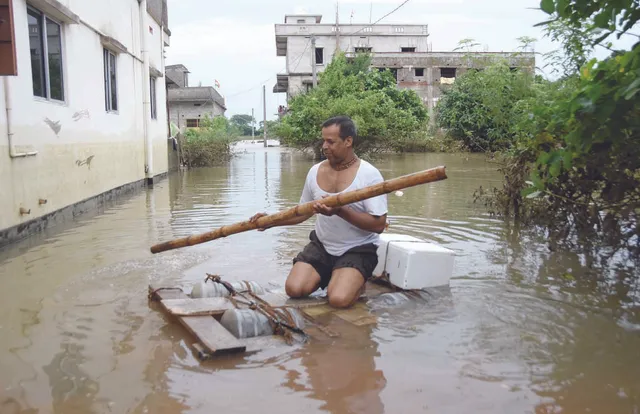 କଟକ ସହରରେ ଏବେ ବି ଶତାଧିକ ପରିବାର ଜଳବନ୍ଦି
