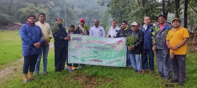 ଯୁବ ସ୍ବାଭିମାନ ଦିବସ ଅବସରରେ ସାହିତ୍ୟଘର ପକ୍ଷରୁ ବୃକ୍ଷରୋପଣ
