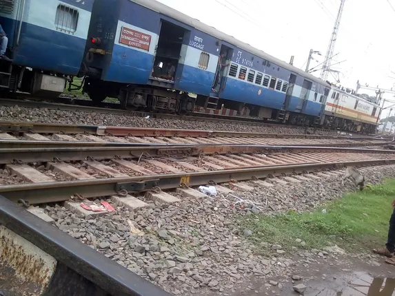 ଟାଟା-ଇତୱାରି ଟ୍ରେନ୍‌କୁ ଏକ୍ସପ୍ରେସ୍ ଟ୍ରେନ୍ ଘୋଷଣା କରିବାକୁ ବିରୋଧ