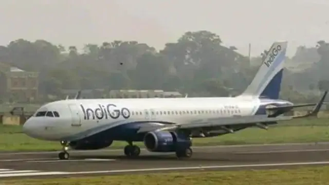 କୋଲକାତା ବିମାନ ବନ୍ଦରରେ ଅଭାବନୀୟ ଘଟଣା: ୯୦ ମିନିଟ୍‌ ଧରି ୧୧ଟି ବିମାନ ଅବତରଣ କରିପାରିଲାନି