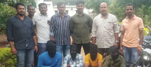 ଆନ୍ଧ୍ରରୁ ଓଡ଼ିଶା ଲମ୍ବିଛି ଚୋରା ବାଇକ କାରବାର; ୧୮ ବାଇକ ଜବତ, ୪ ଗିରଫ 