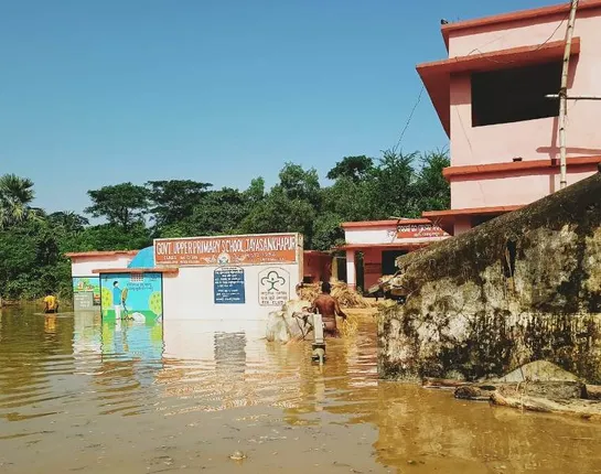 ବନ୍ୟା ପାଣିରେ ଉବୁଟୁବୁ ଜଗତସିଂହପୁର, ସ୍କୁଲ ବନ୍ଦ ନେଇ ଜିଲ୍ଲାପାଳଙ୍କ ନିର୍ଦେଶ