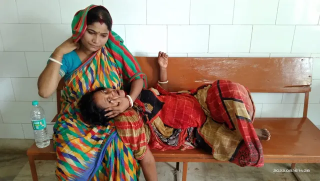 ସ୍ତ୍ରୀଙ୍କୁ ବଞ୍ଚାଇବାକୁ ଯାଇ ଜ୍ବାଇର ଆକ୍ରମଣରେ ଶ୍ବଶୁର ମୃତ, ମା-ଝିଅ ଗୁରତର