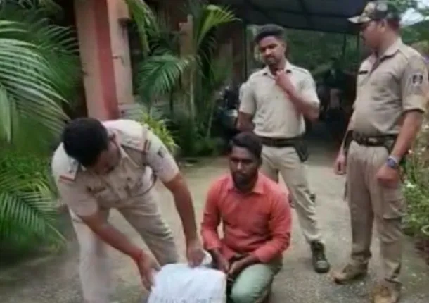 ବାପାଙ୍କ ଚିକିତ୍ସା ପାଇଁ ବେଆଇନ କାମ କରି ଜେଲ ଗଲେ ଯୁବକ!