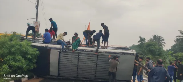 ଭୁବନେଶ୍ବର-ପୁରୀ ଜାତୀୟ ରାଜପଥର ପିପିଲି ଟୋଲ୍‌ଗେଟ୍‌ ନିକଟରେ ଯାତ୍ରୀବାହୀ ବସ୍‌ ଦୁର୍ଘଟଣାଗ୍ରସ୍ତ, ଜଣେ ମୃତ