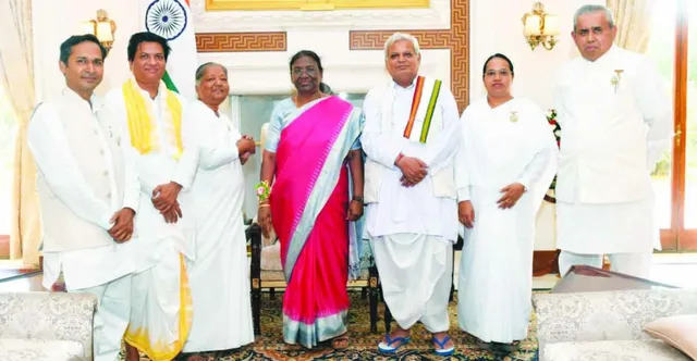 ଭଦ୍ରକ ବ୍ରହ୍ମାକୁମାରୀ ଆଶ୍ରମ ପକ୍ଷରୁ ରାଷ୍ଟ୍ରପତିଙ୍କୁ ସୌଜନ୍ୟମୂଳକ ସାକ୍ଷାତ